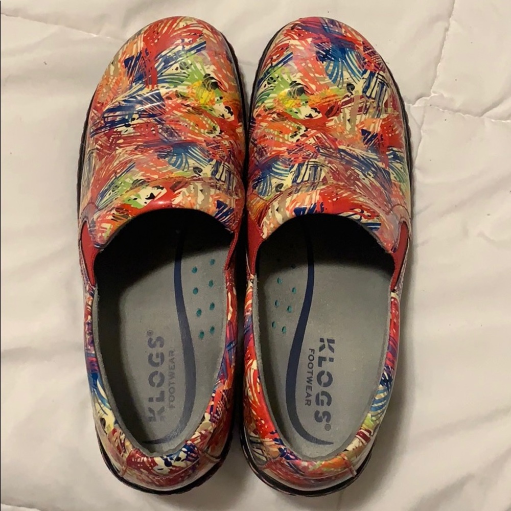 Klogs nurse shoes!